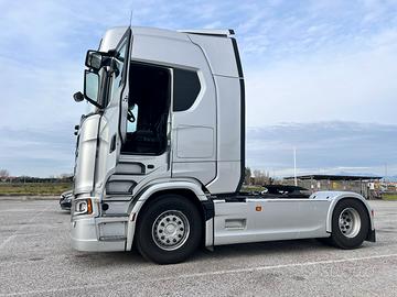 Autista camion con tutte le patenti