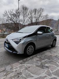 Toyota Aygo Connect 1.0 VVT-i 72 CV 5 porte x-clus
