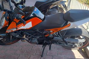 KTM DUKE 125