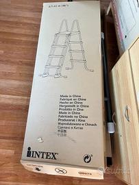 Scala piscina Intex 1.22m 