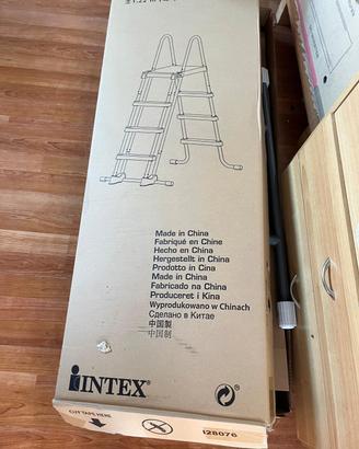 Scala piscina Intex 1.22m 