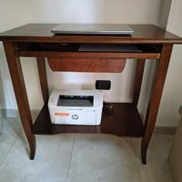 Scrivania in legno
