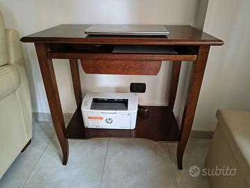 Scrivania in legno