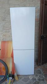 FRIGORIFERO CON CONGELATORE