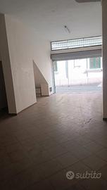 Locale deposito traversa di via Roma