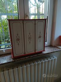 armadio vintage per  bambole 