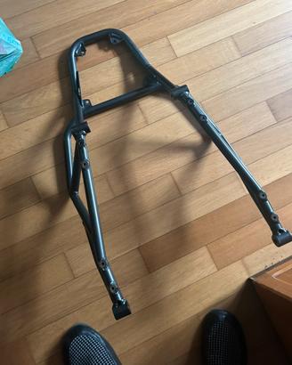 Maniglione posteriore Guzzi v 85 tt