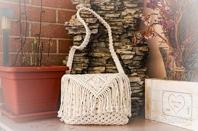 BORSA MACRAMÈ CON FRANGE ANNODATE – 100% COTONE