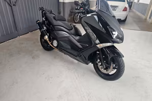 Yamaha T Max 530