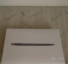 Macbook M1 256Gb Apple