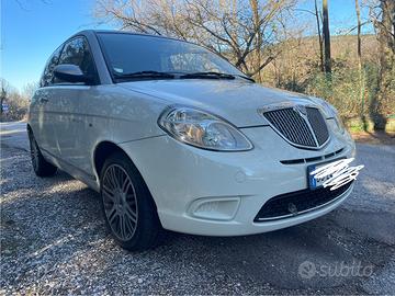 Lancia Ypsilon 1.2 ModaMilano 110000 km