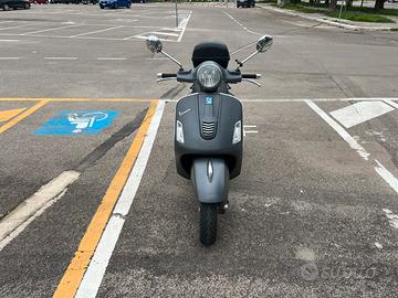 Vespa GTS Super 300