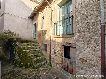 Casetta del 900' in montagna da ristrutturare
