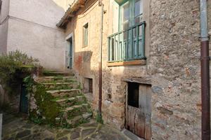 Casetta del 900' in montagna da ristrutturare