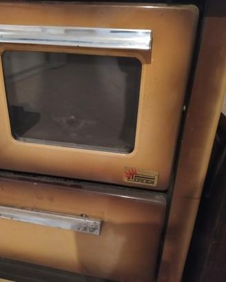si vende termocucina a legna 