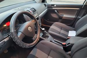 Volkswagen Golf 1.6 benzina 2008