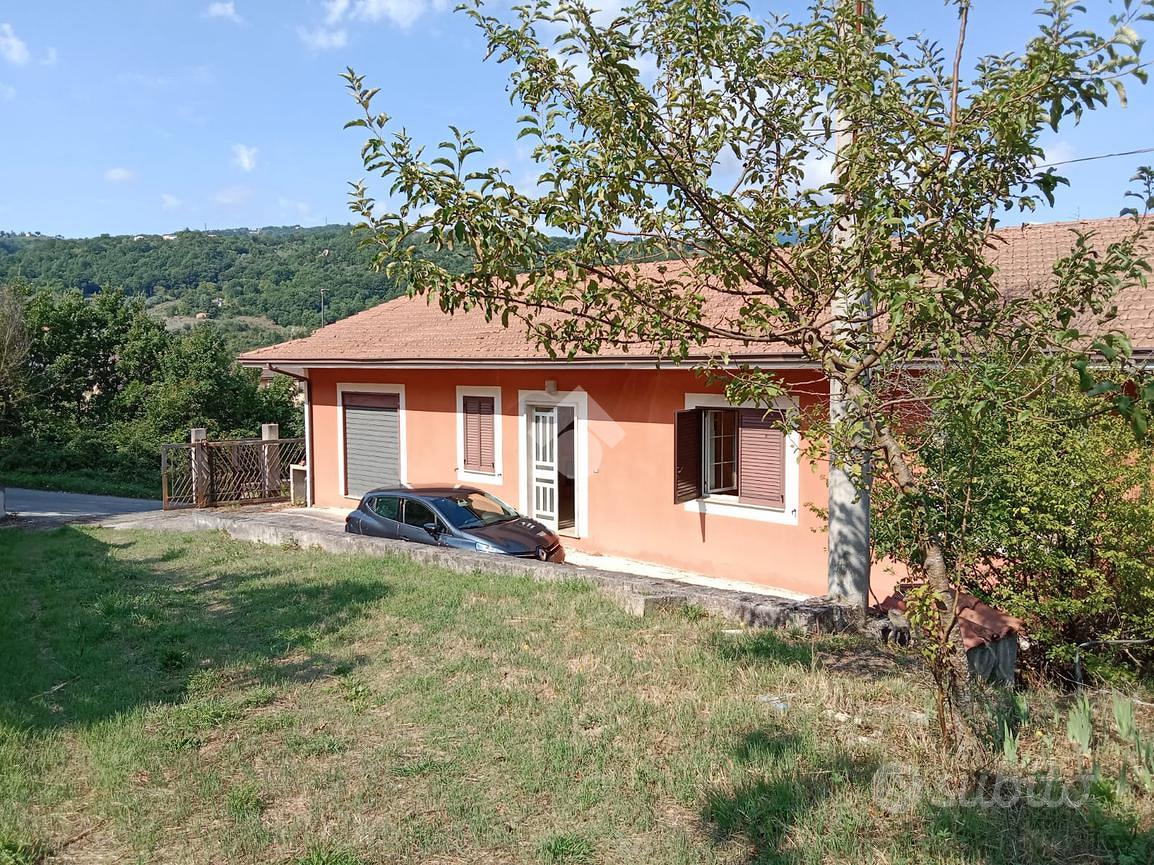 Casa – Castelfranci, Villaggio Sant'Eustachio, Avellino - Vista 3