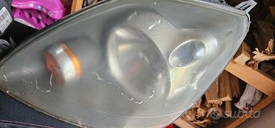 fari anteriori ford fiesta 2008