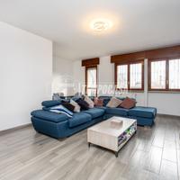 Trilocale di 110mq all'ultimo piano vicino alla M2