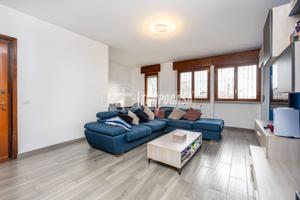 Trilocale di 110mq all'ultimo piano vicino alla M2