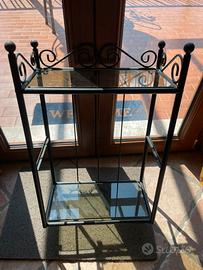 Mobile in ferro con ripiani in vetro fume