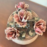 Centrotavola in ceramica Capodimonte