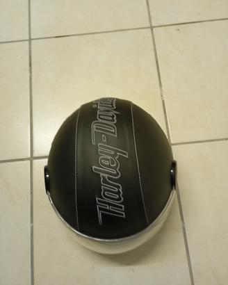 casco in ecopelle 