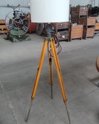 Lampada trepiede vintage
