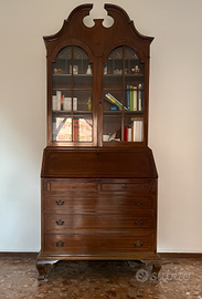 Elegante mobile d’epoca in mogano, stile inglese