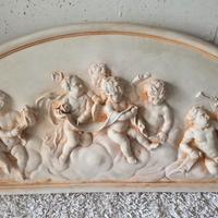 angioletti in bassorilievo