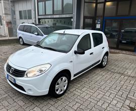 Dacia Sandero 1.6 8V GPL 85CV NEOPATENTATI