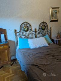 letto ferro battuto pieno e dipinto a mano
