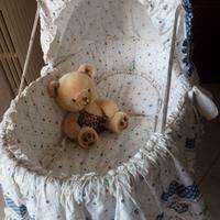 Culla vintage in vimini da collezione