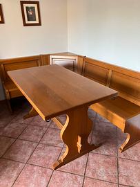 Tavolo con panca in legno