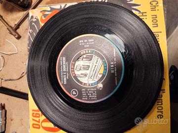 DISCHI VECCHI 45 GIRI