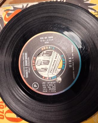 DISCHI VECCHI 45 GIRI