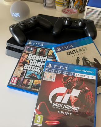 PlayStation 4 Slim 500Gb + 2 controller + 3 giochi