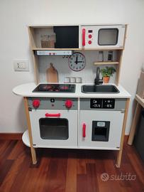 cucina giocattolo