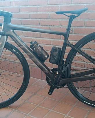 bici da corsa Scott addict carbonio