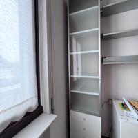 Mobile Colonna – Vetrina e 4 cassetti