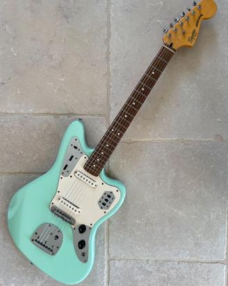 Fender Squier Jaguar con Bare Knuckle & Mastery M1