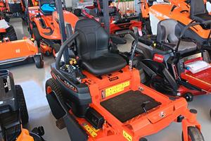 Trattorino tagliaerba Kubota Z1-421 PROMO