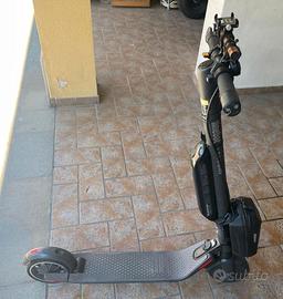 MONOPATTINO NINEBOT SEGWAY ES4 - USATO