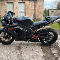 Yamaha R1 del 2006 (170cv)