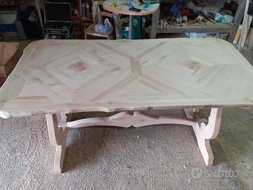 tavolo artigianale in legno di castagno