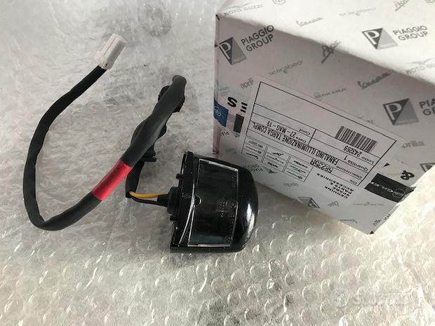 Fanalino targa Piaggio /Aprilia/Gilera
