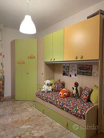 Cameretta completa di cabina armadio