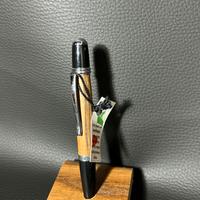 Penna artigianale in legno lavorata al tornio