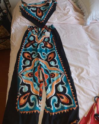 Completo estivo con pantalone a zampa