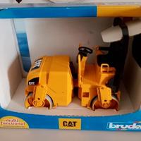 Auto modello schiaccia sassi Bruder